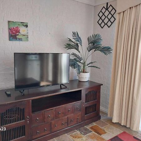 Sweet Home By The Golf Course Canberra Ngoại thất bức ảnh