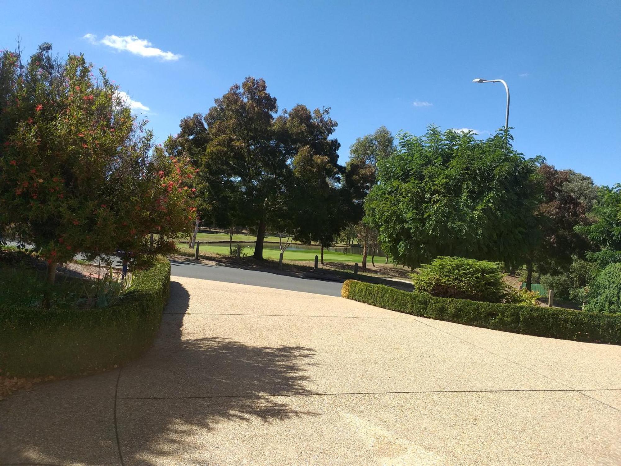 Sweet Home By The Golf Course Canberra Ngoại thất bức ảnh